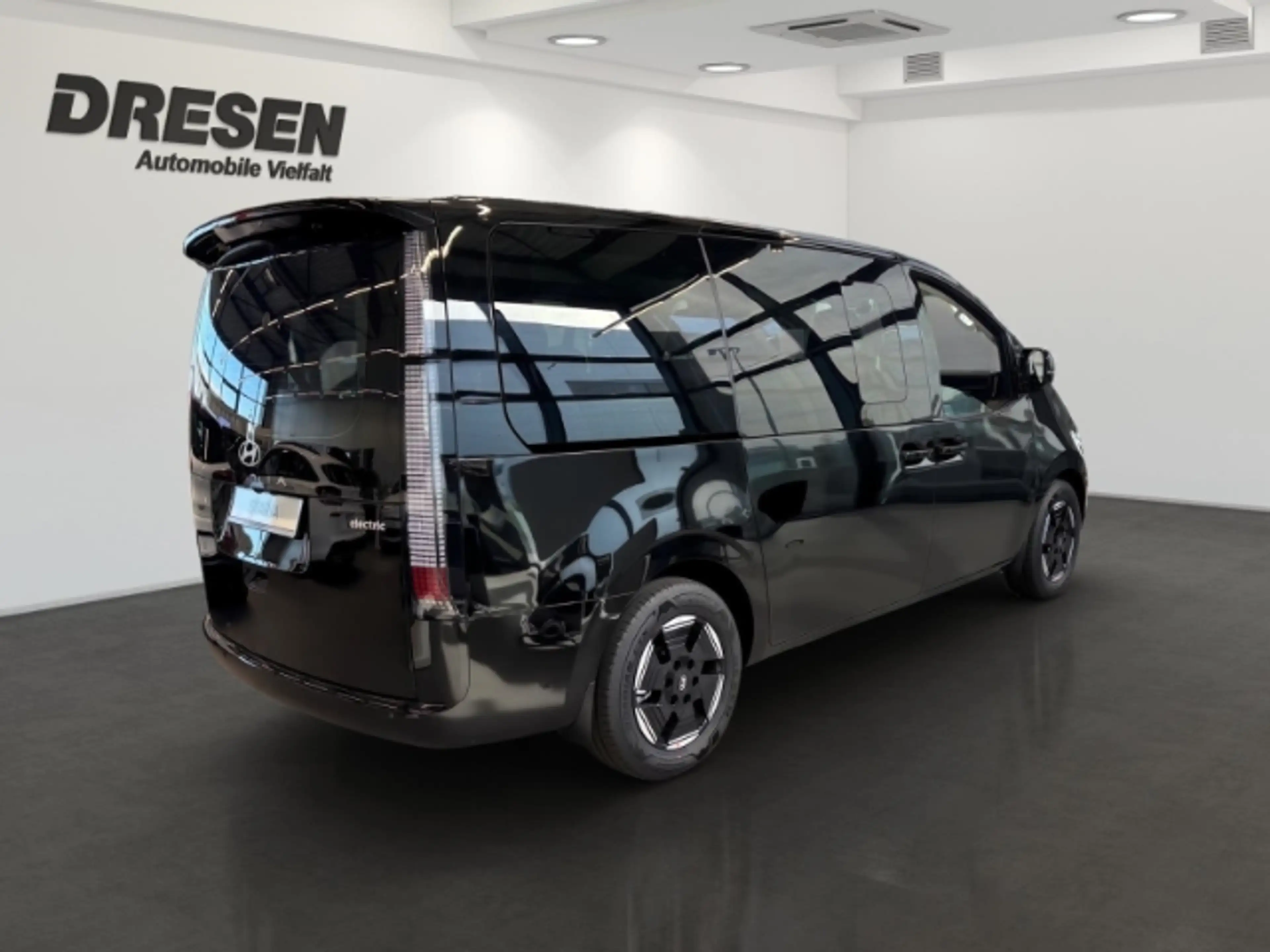 Hyundai STARIA (MY27) PRIME 9-Sitzer 84 kWh (218 PS) PANORAMADACH — photo 3