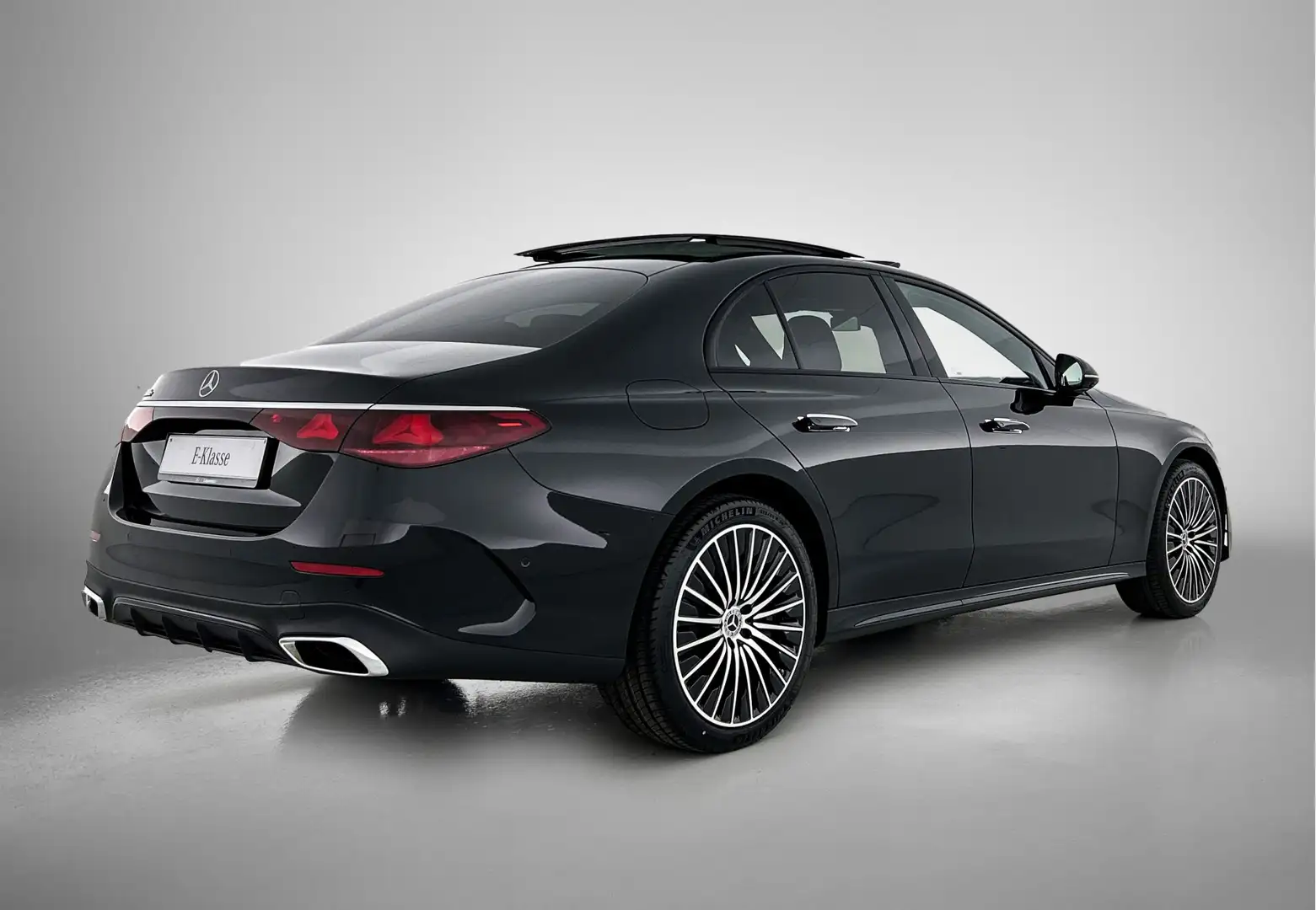 Mercedes-Benz E 300 e Sport Edition | Premium pakket | Winter pakket | Zwart - 2