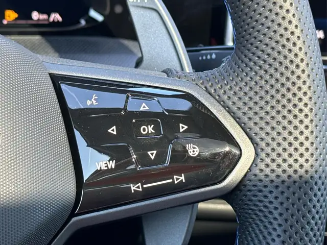 Volkswagen Golf R 4x4+PANO+MATRIX+HUD+HARMAN+NAVI+360 KAMERA+19... Ansicht 22