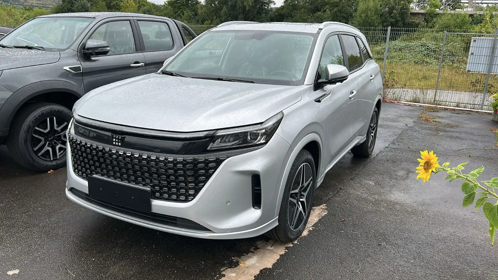 DFSK Fengon E5, PHEV, 7-Sitzer, 3 J. Garantie Silber - 2