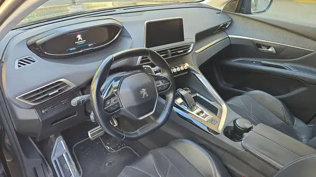 Peugeot 3008 view 8