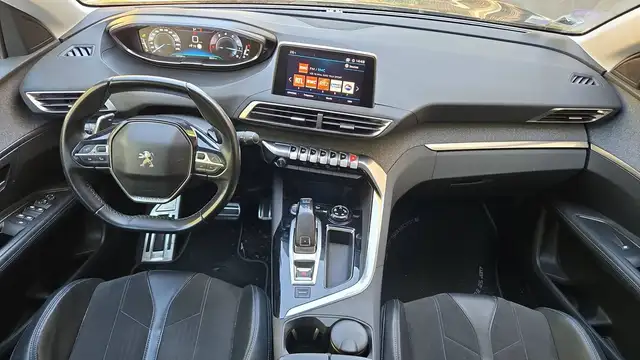 Peugeot 3008 view 11