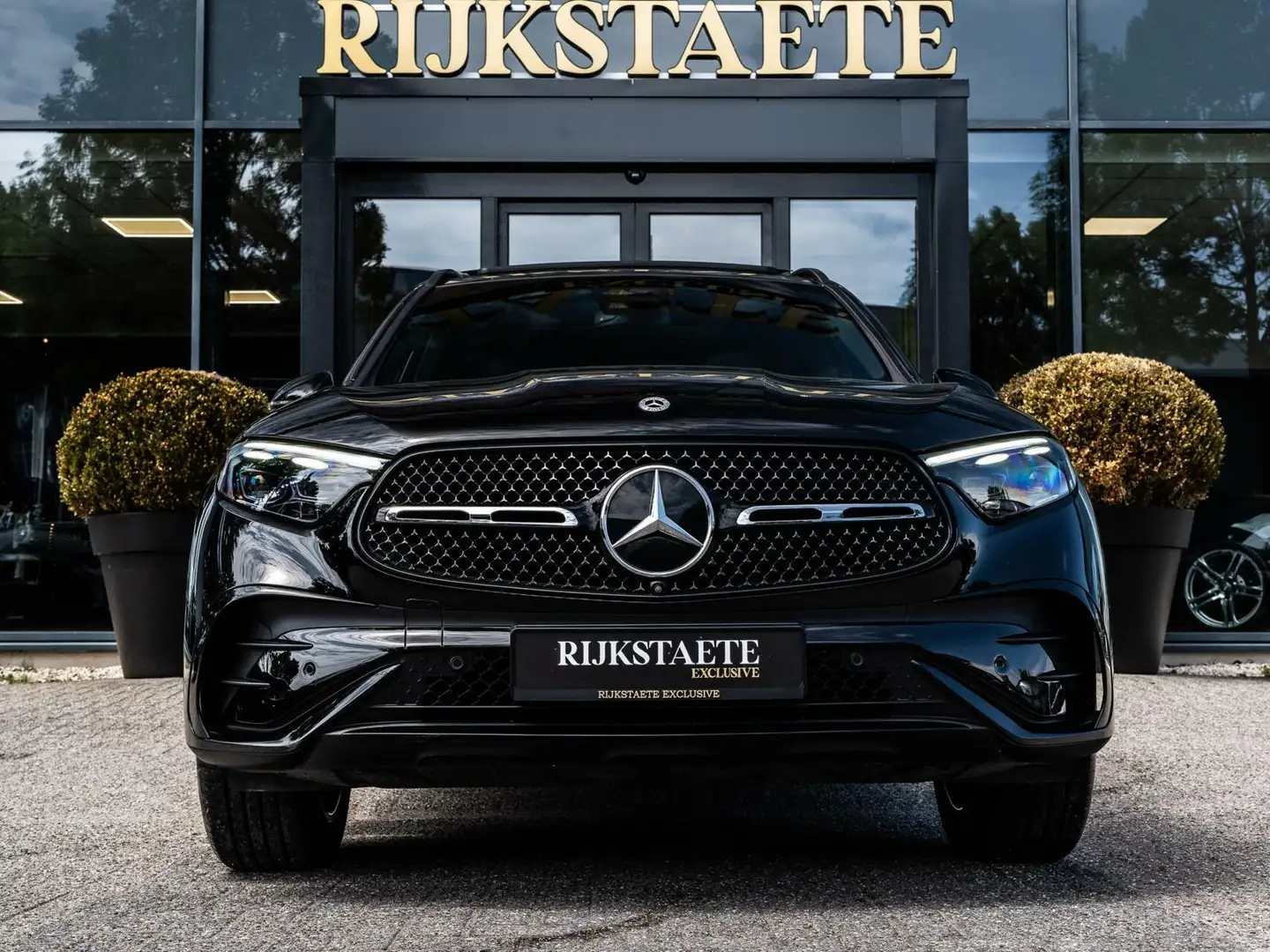 Mercedes-Benz GLC 300 300e 4MATIC AMG|PANO|ACC|BURMESTER|360° Noir - 2