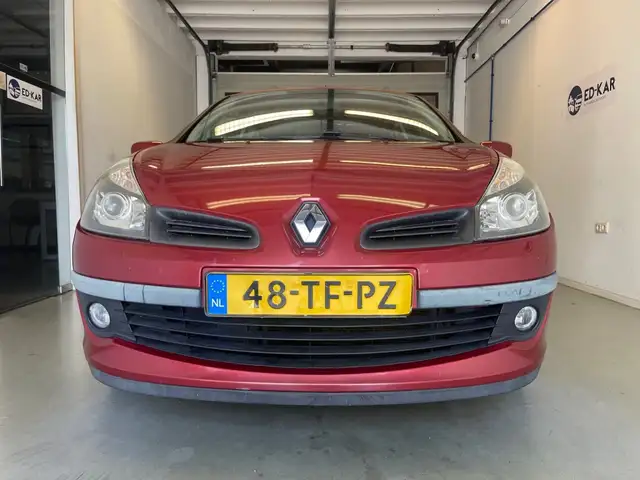 Renault Clio view 4