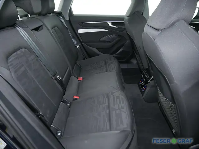 Audi A6 view 8