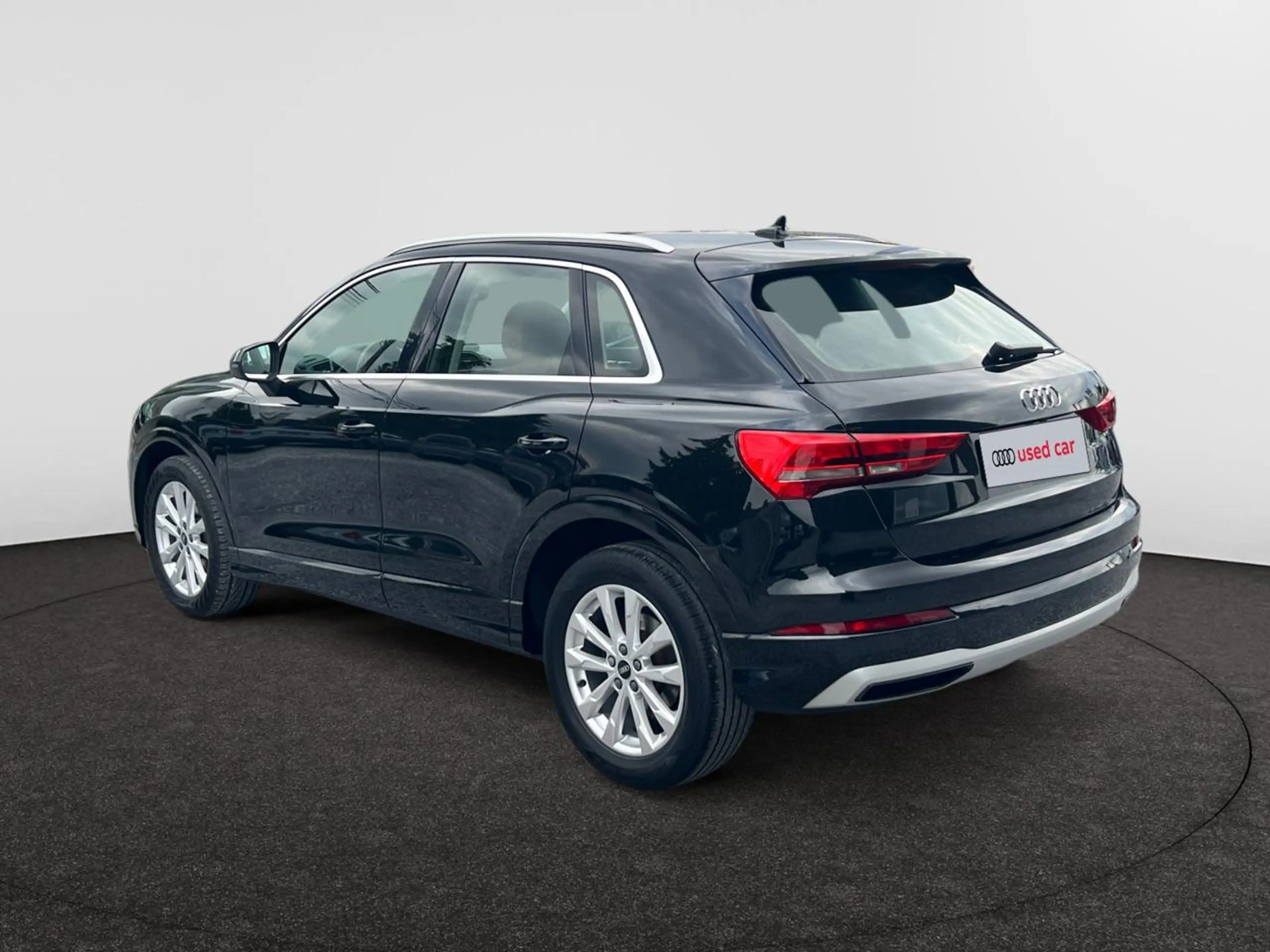 Audi Q3 Q3 35 TDi Business Edition Advanced S tronic — photo 16