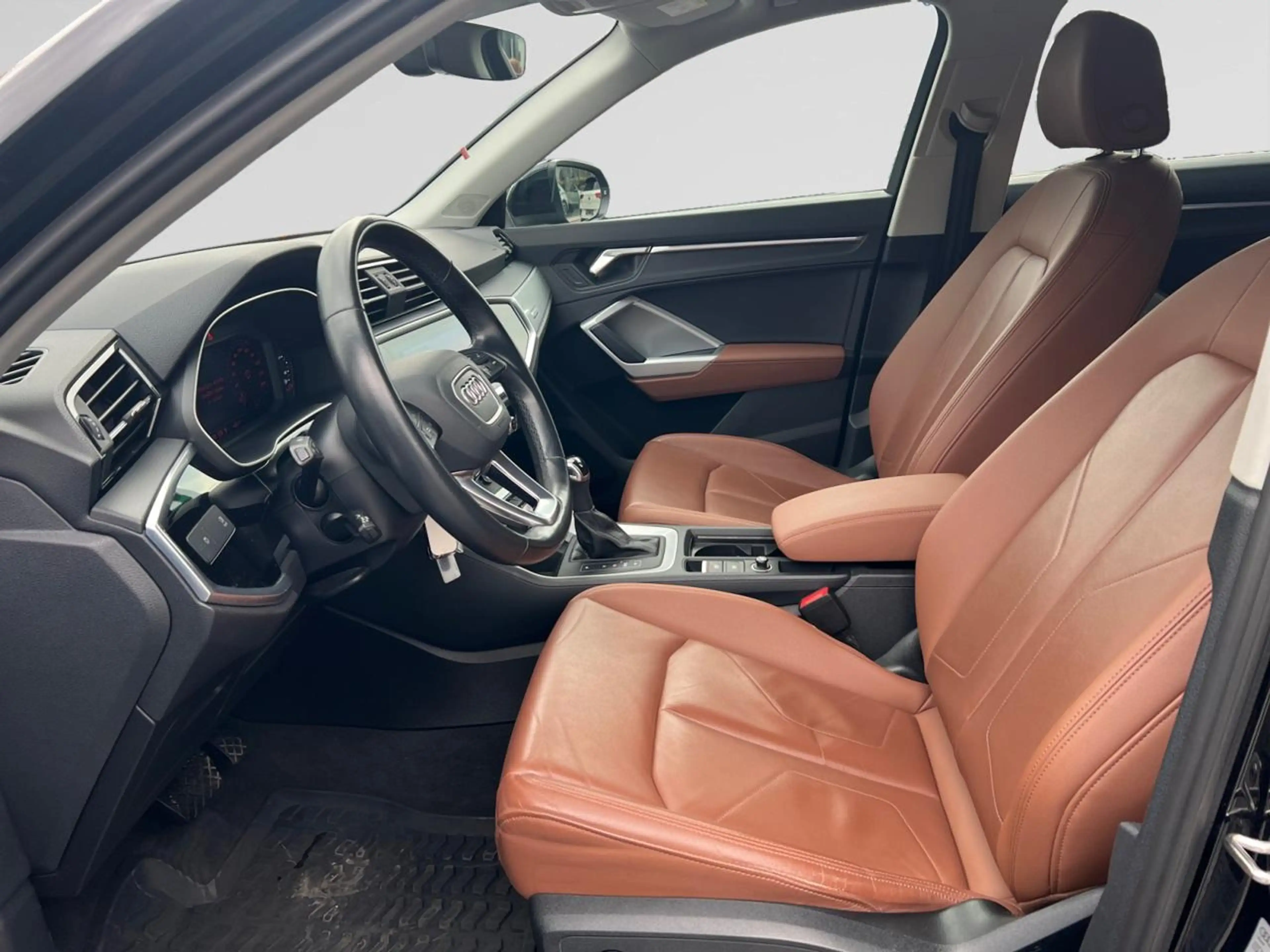 Audi Q3 Q3 35 TDi Business Edition Advanced S tronic — photo 5