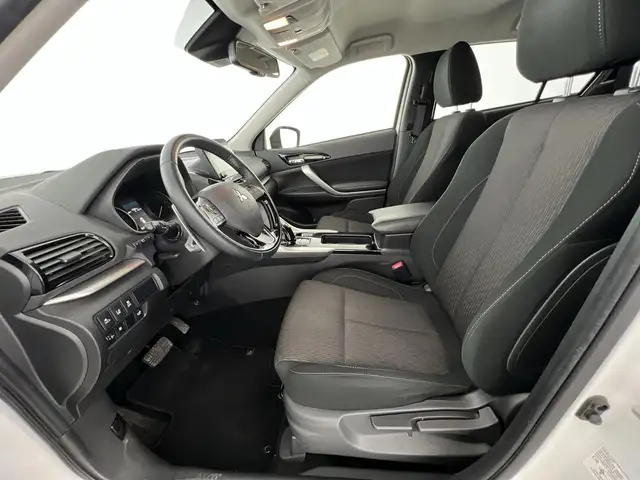Mitsubishi Eclipse Cross view 8