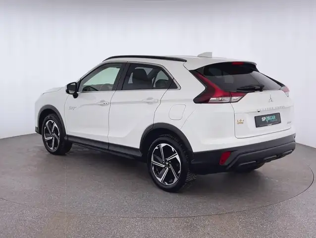 Mitsubishi Eclipse Cross view 5