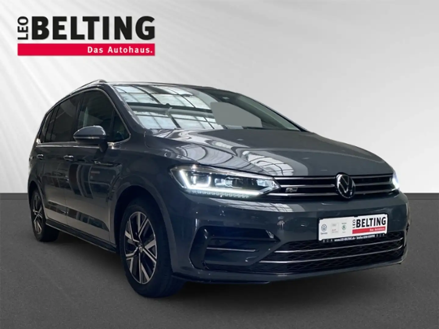 Volkswagen Touran Highline 1.5 TSI DSG R-Line IQ.Drive Navi Kamera Grijs - 2