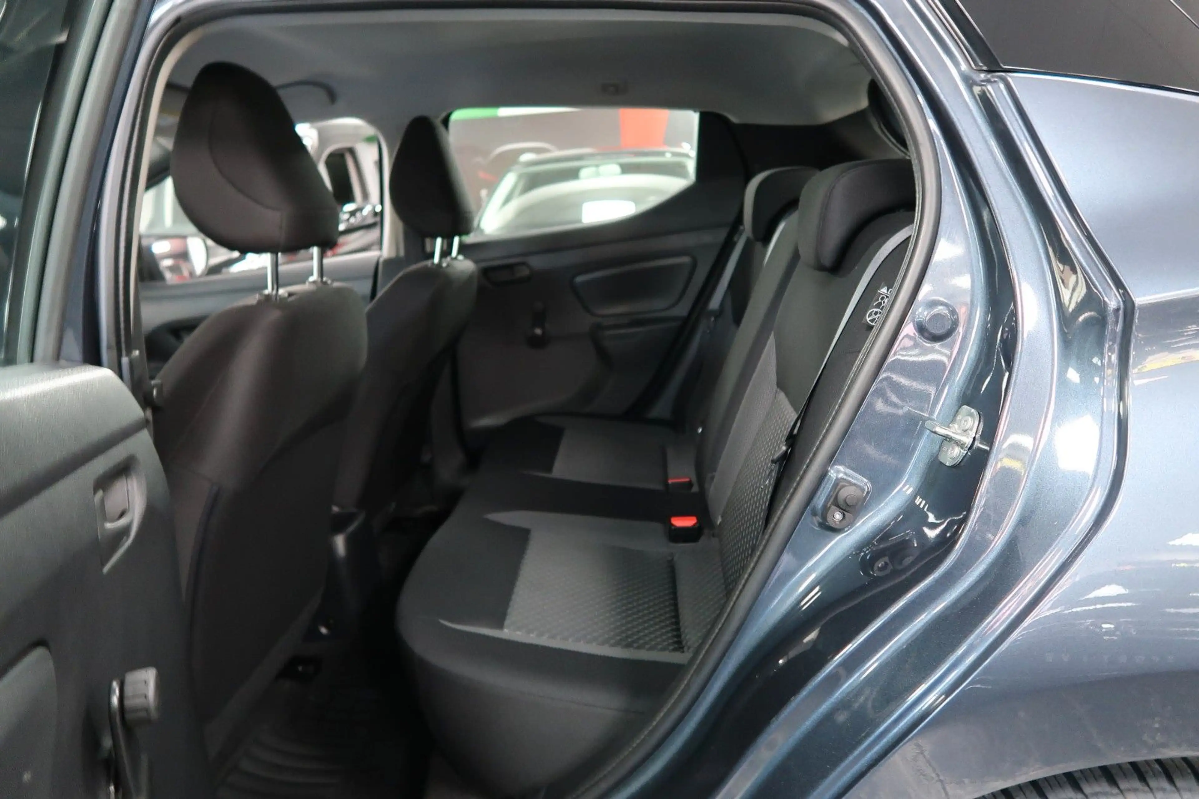 Nissan Micra Visia Plus*Led*TÜV*Neue Reifen*AHK1Hand* — photo 12