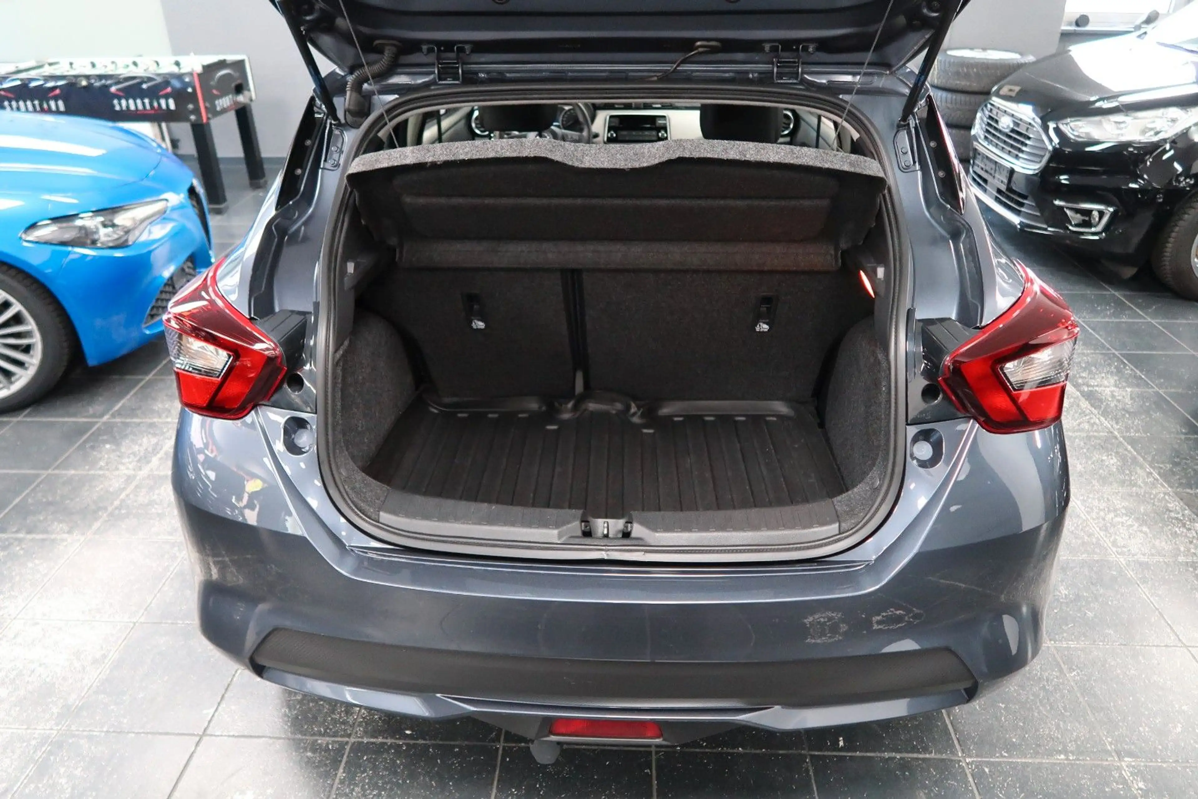 Nissan Micra Visia Plus*Led*TÜV*Neue Reifen*AHK1Hand* — photo 13