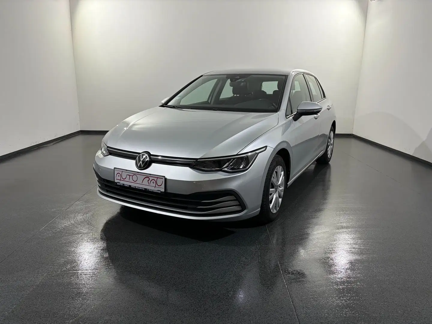 Volkswagen Golf 8 Lim. 2.0 TDI SCR Life *LED*ACC*PDC* Silber - 2