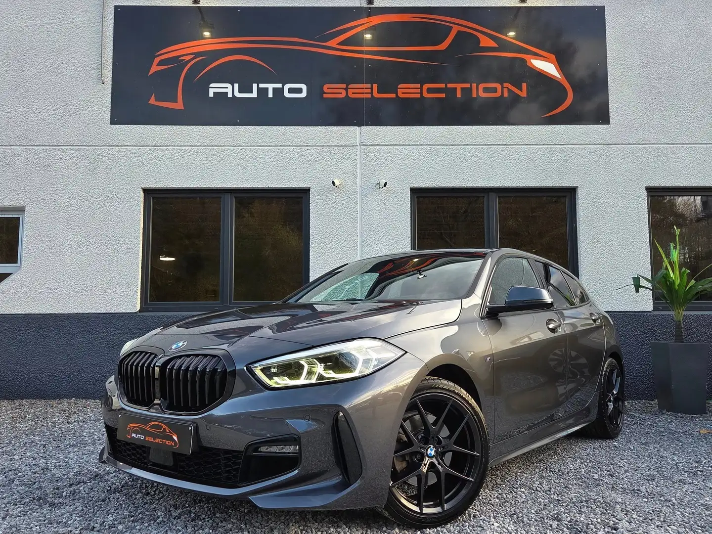 BMW 118 i | CIEL ETOILE | PACK M | SIEGES COQUE | HARMAN K Grijs - 1