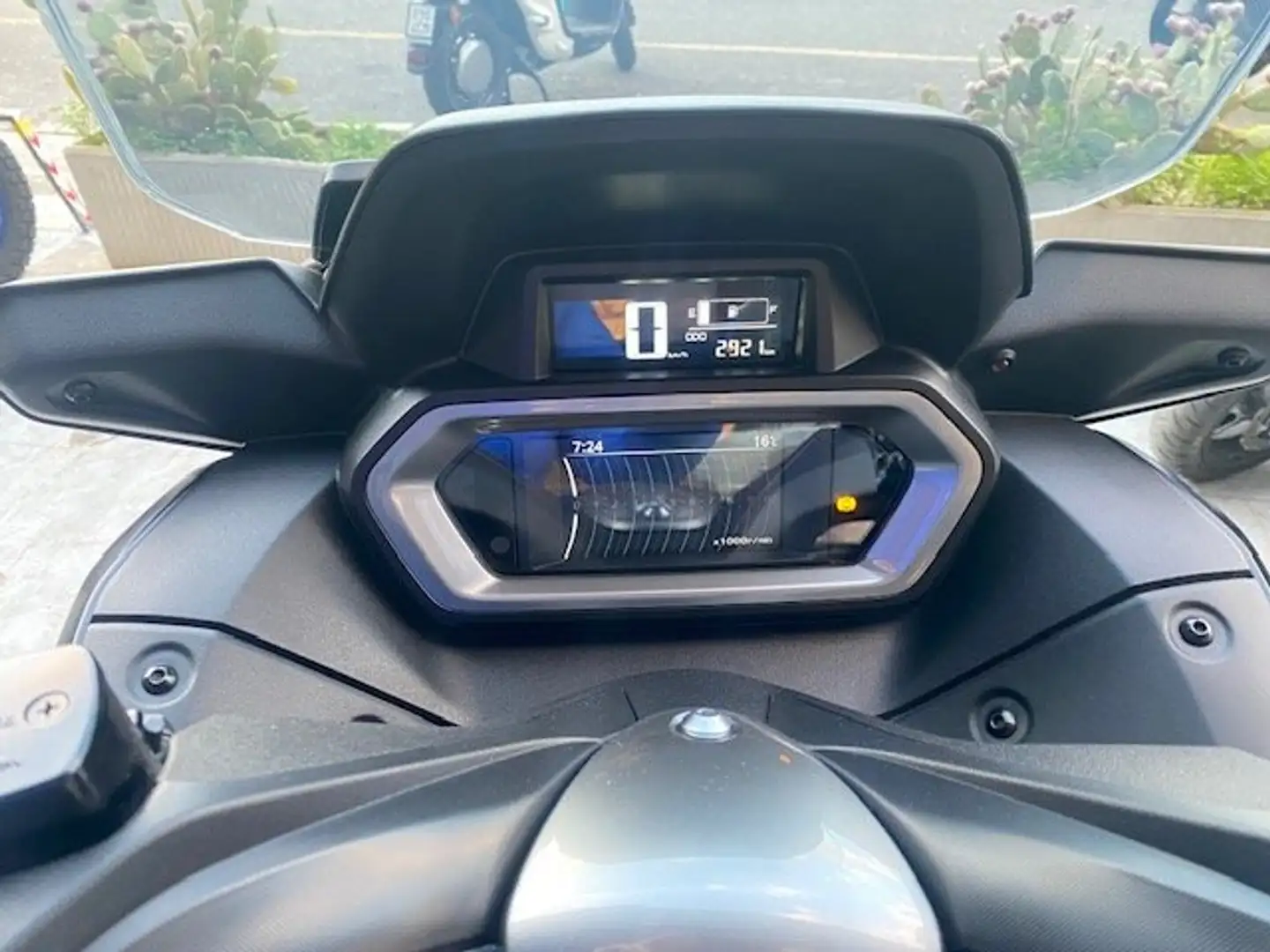 Yamaha X-Max 300 TECH MAX Negro - 2