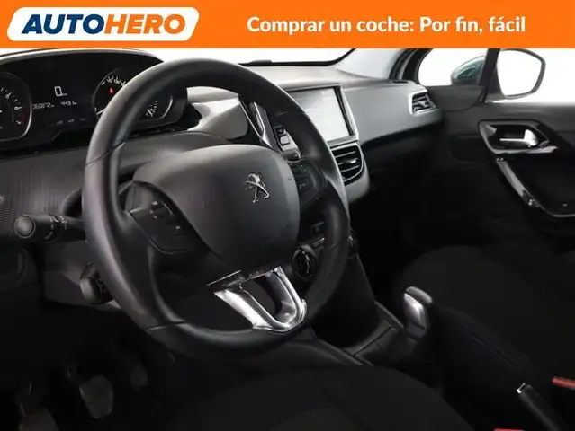 Peugeot 208 view 12