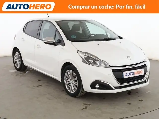 Peugeot 208 view 8