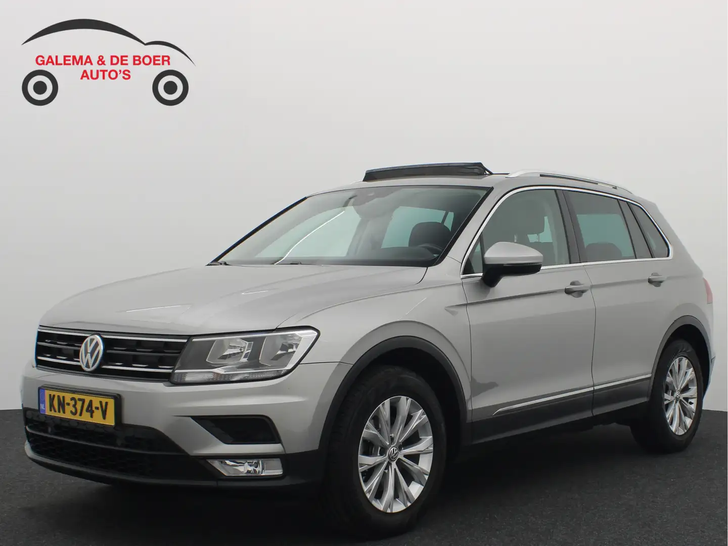 Volkswagen Tiguan 1.4 TSI Connected Series TREKHAAK / PANORAMADAK / Grijs - 1