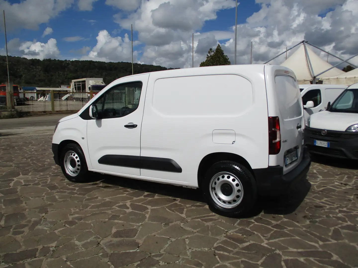 Opel Combo 1.6 DIESEL 75CV 3 POSTI Bianco - 2