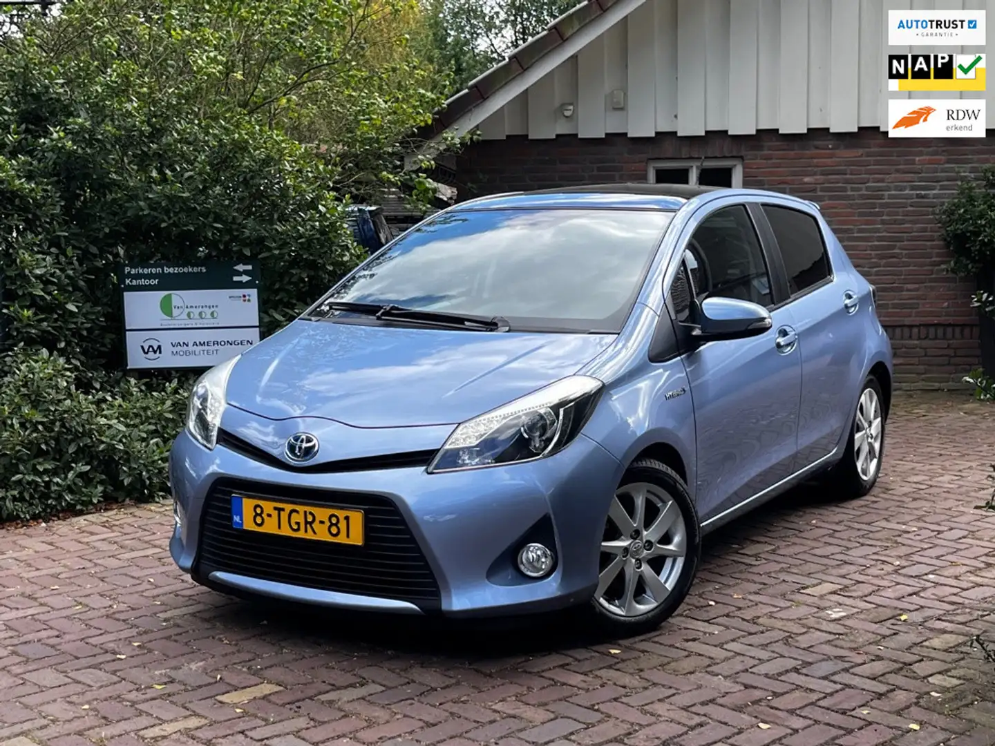 Toyota Yaris 1.5 Hybrid Dynamic **RIJKLAAR**| Full Option | NAP Blauw - 1