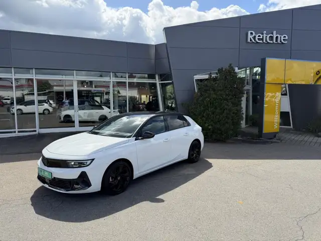 Opel Astra GSe 1,6 PHEV AT+NAV+MATRIX+HUD+SHZ+LHZ+RFK Klima