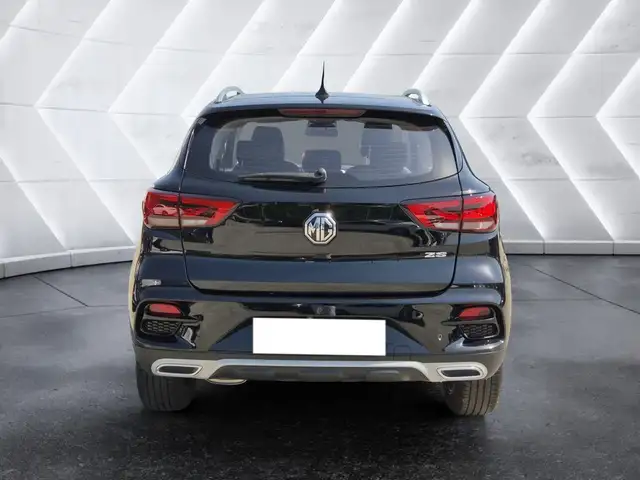 MG ZS view 3