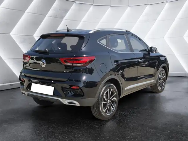 MG ZS view 4