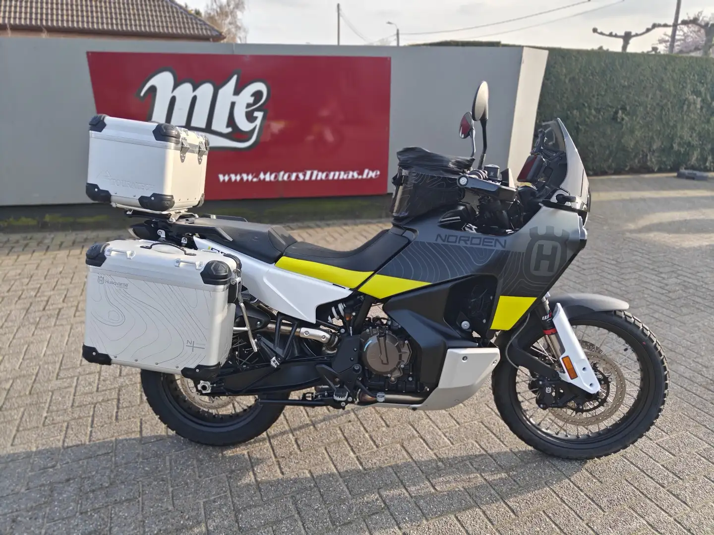 Husqvarna Norden 901 Negro - 2