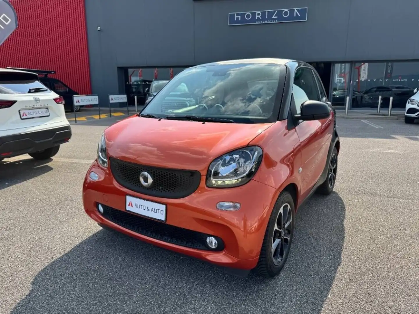 smart forTwo 1.0 Youngster 71cv twinamic Arancione - 2