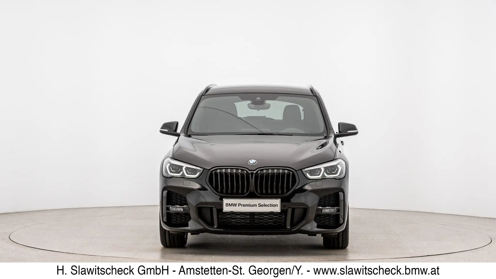 BMW X1 xDrive18d F48 Schwarz - 2