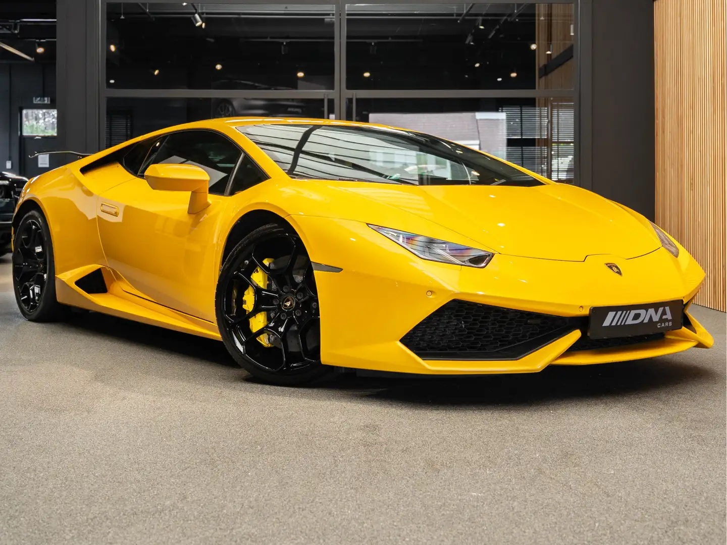 Lamborghini Huracán V10 LP610-4 Avio Keramisch Alcantara 5.2 V10 LP610 Žlutá - 1