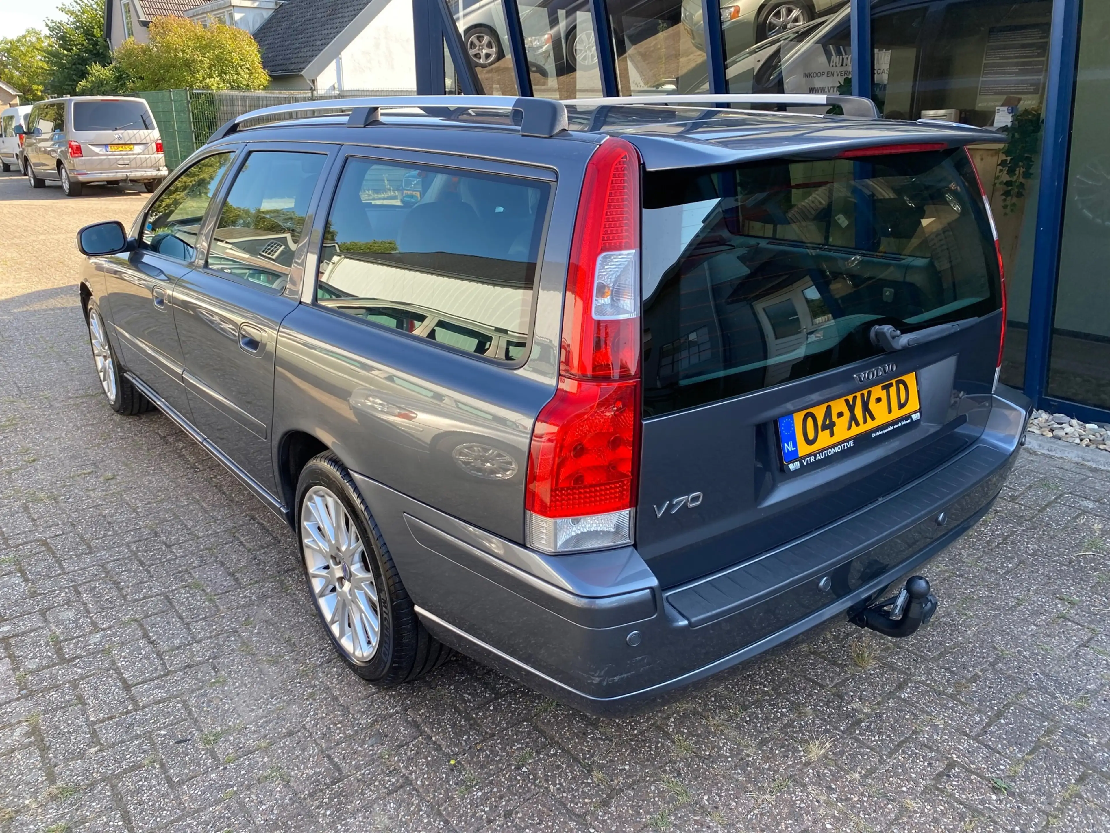 Volvo V70 2.4 Edition Sport Automaat LEER / NAVI / TREKHAAK — photo 2