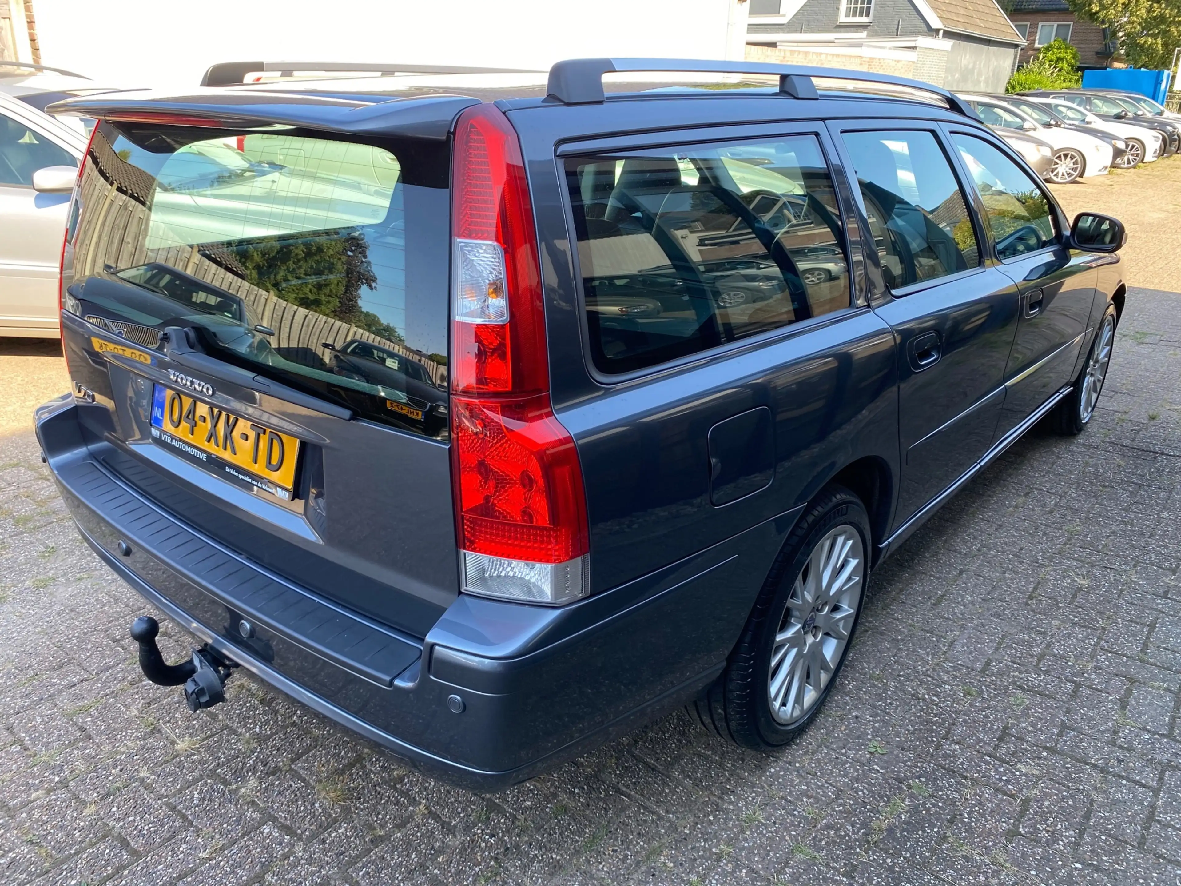 Volvo V70 2.4 Edition Sport Automaat LEER / NAVI / TREKHAAK — photo 4