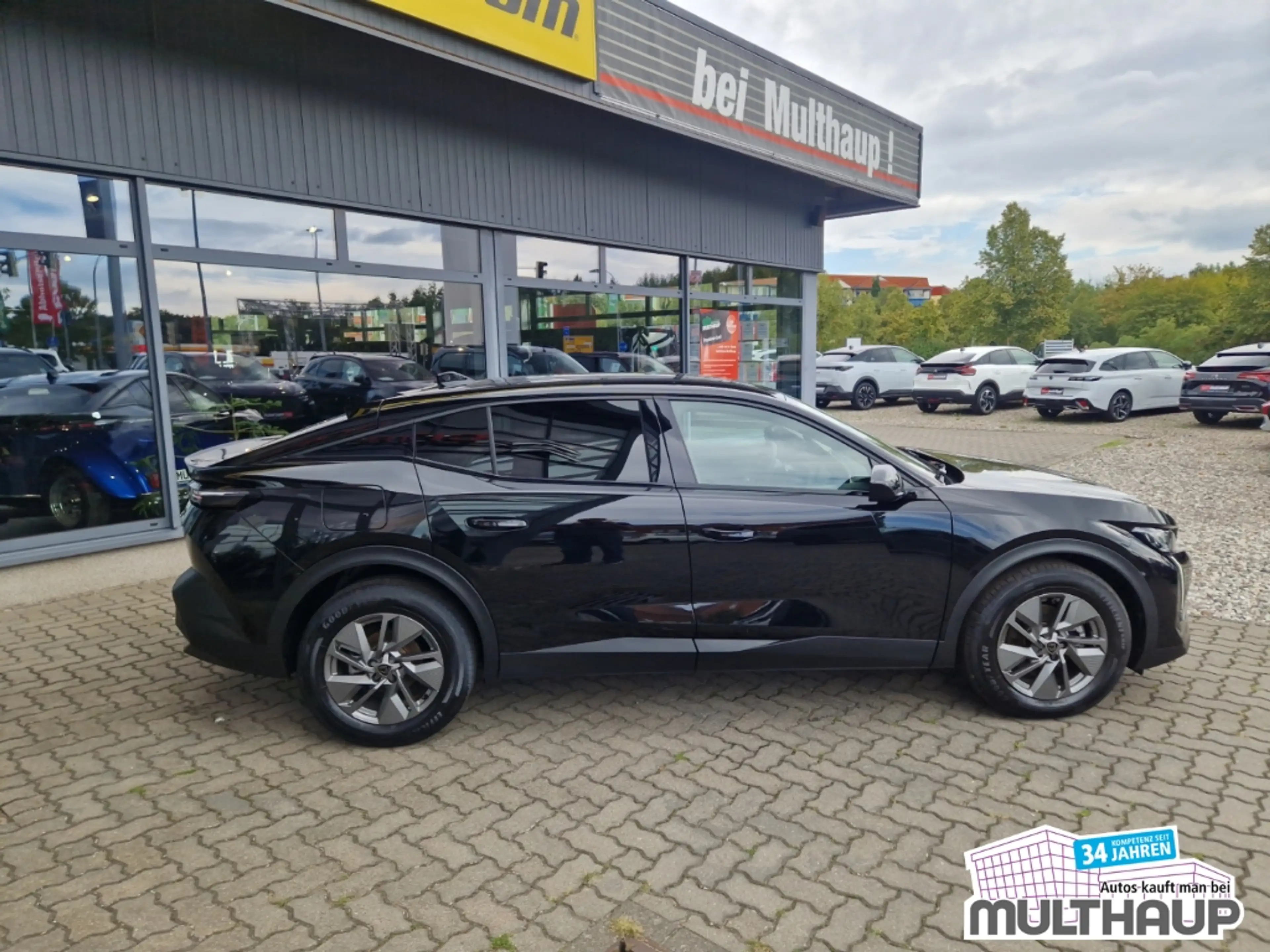 Peugeot 408 Hybrid 145 Allure LED 360 Kamera — photo 4