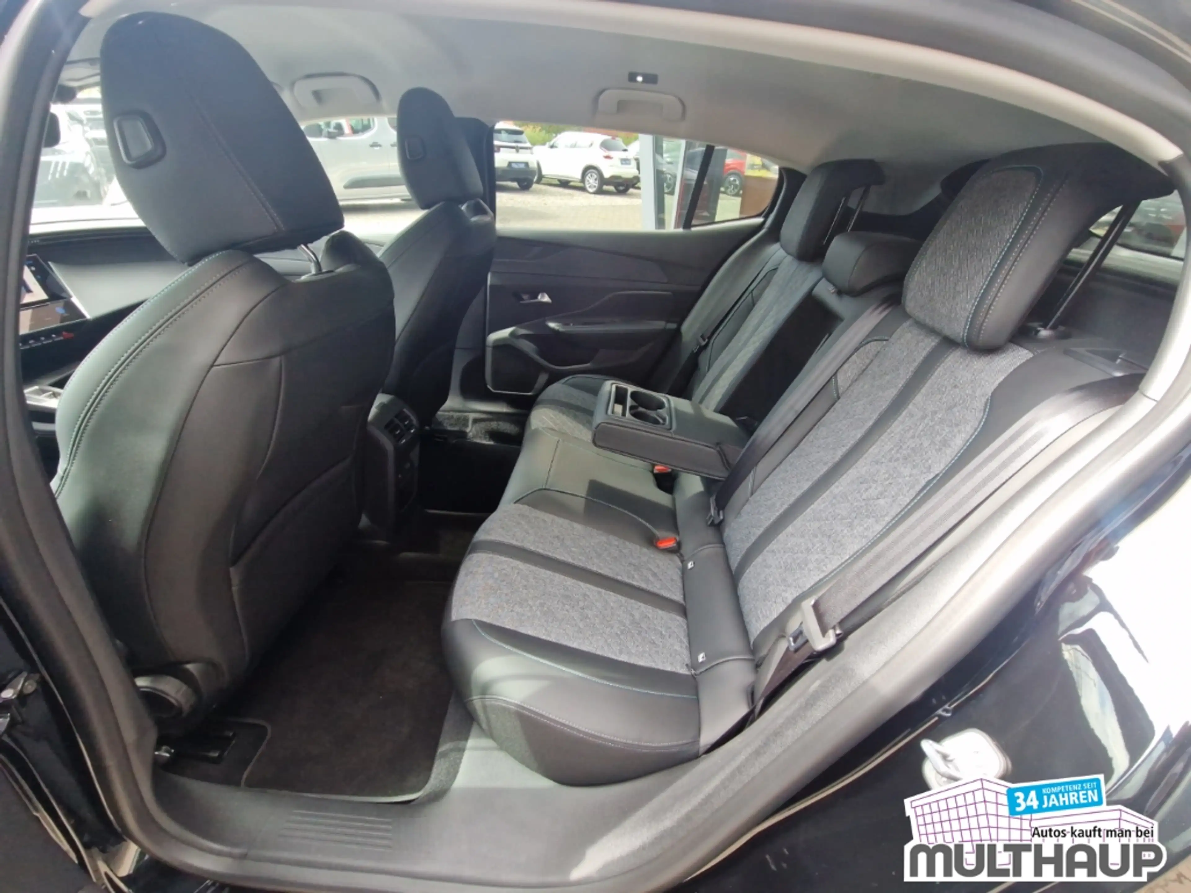 Peugeot 408 Hybrid 145 Allure LED 360 Kamera — photo 13