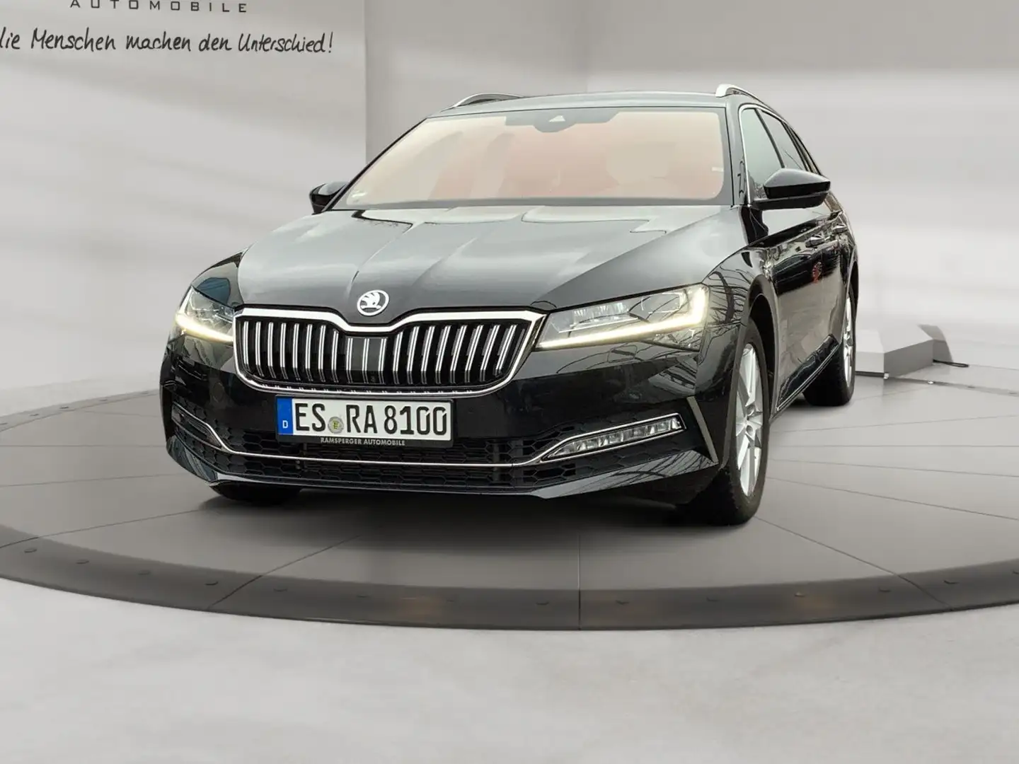 Skoda Superb Combi 2.0 TSI DSG 4x4 L&K AHK ACC Standh. Schwarz - 2