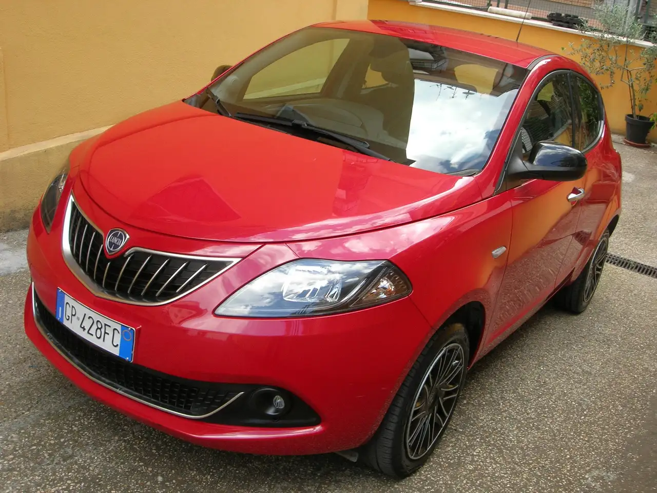 Lancia Ypsilon 2023