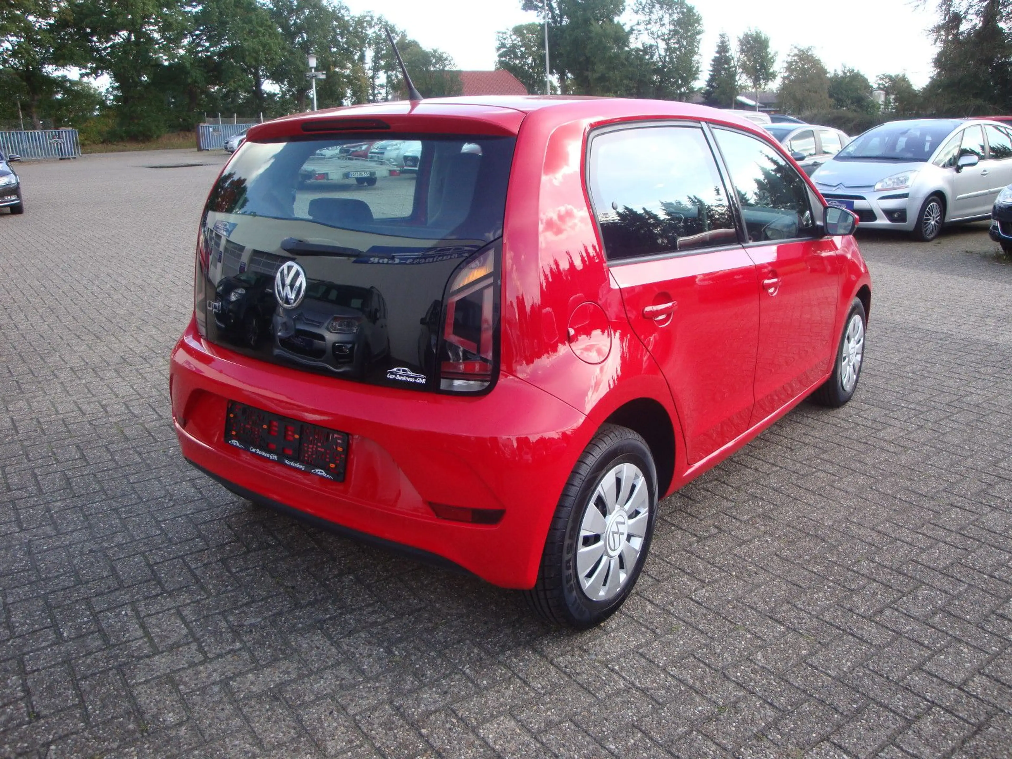 Volkswagen up! move up! — photo 4