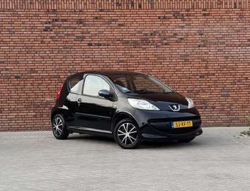 1.0-12V XS, Airco, Carplay, New APK