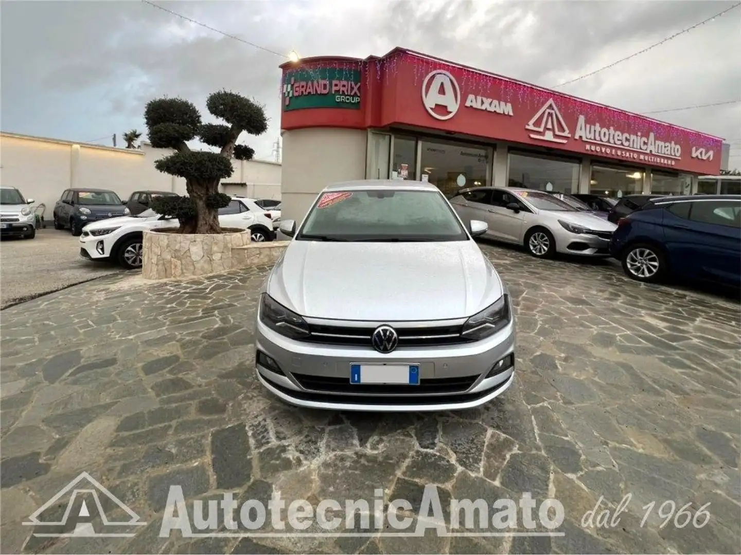 Volkswagen Polo 1.0 TSI DSG Style Grigio - 2