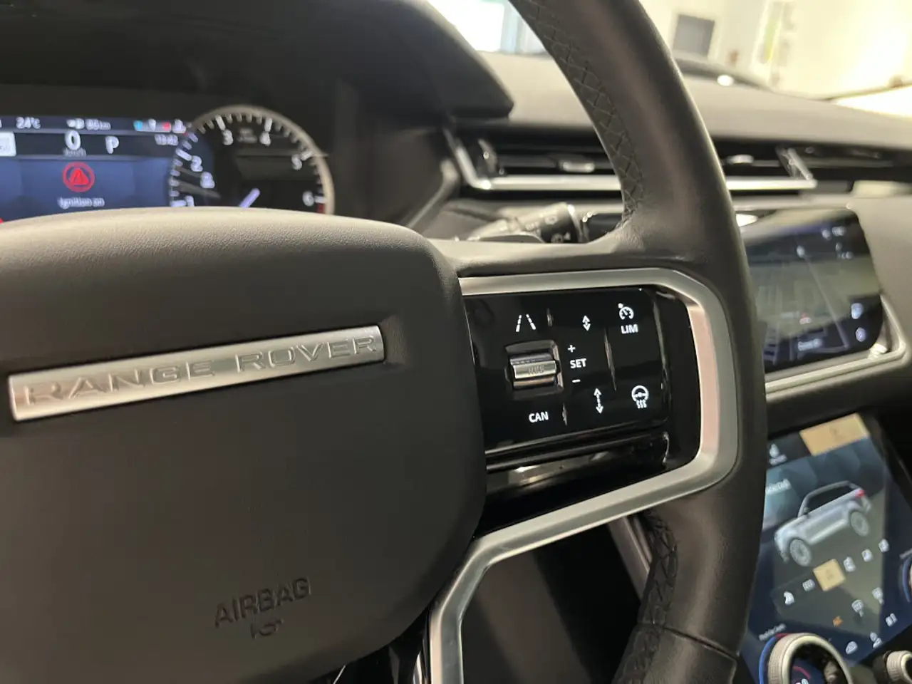 Land Rover Range Rover Velar снимка Land Rover Range Rover Velar
