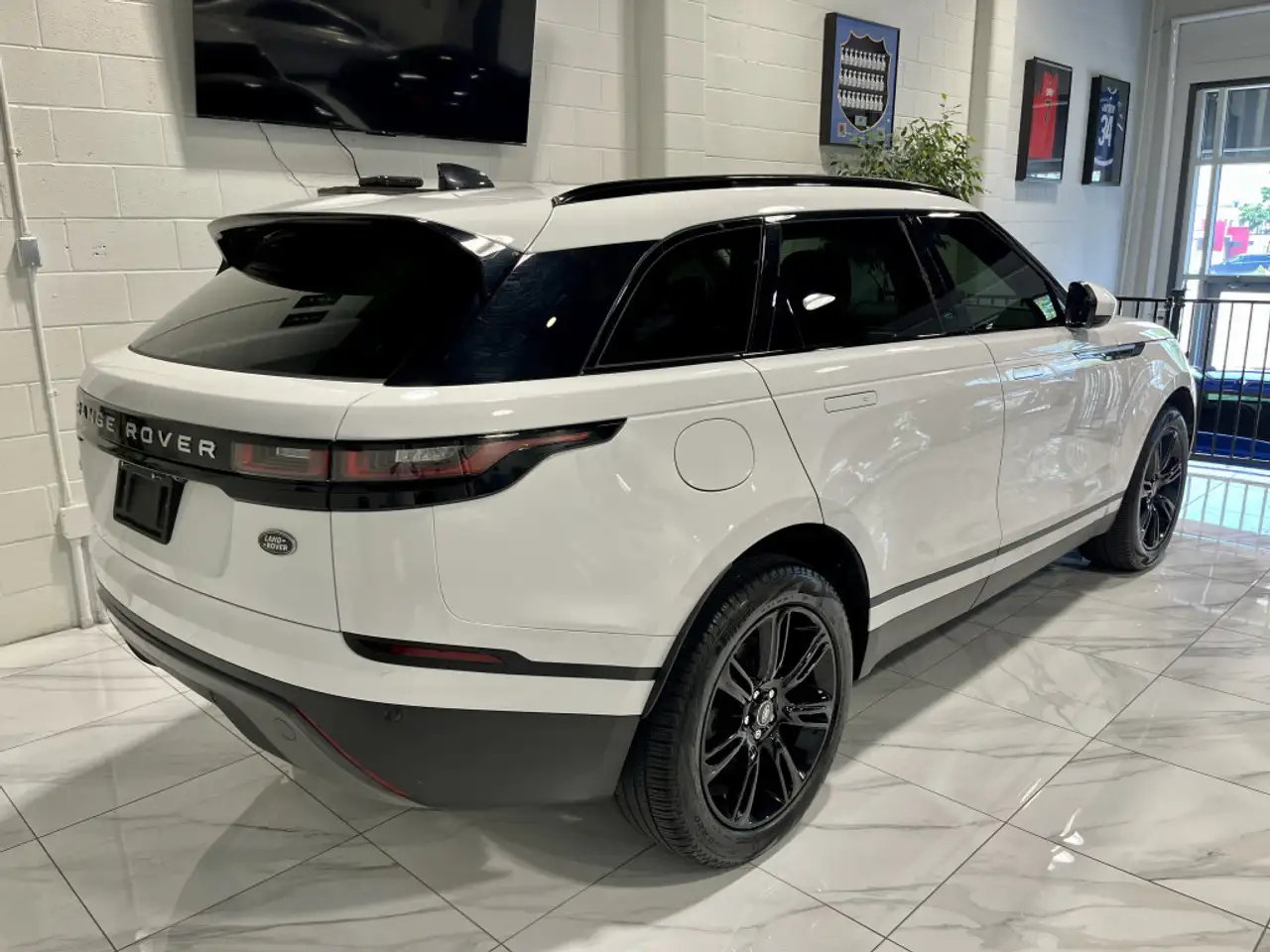 Land Rover Range Rover Velar снимка Land Rover Range Rover Velar
