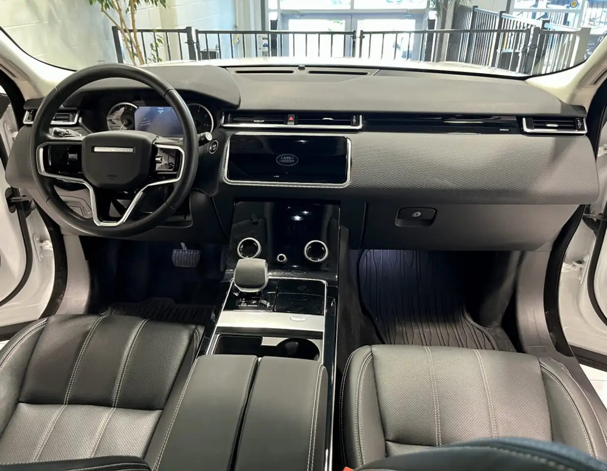 Land Rover Range Rover Velar снимка Land Rover Range Rover Velar