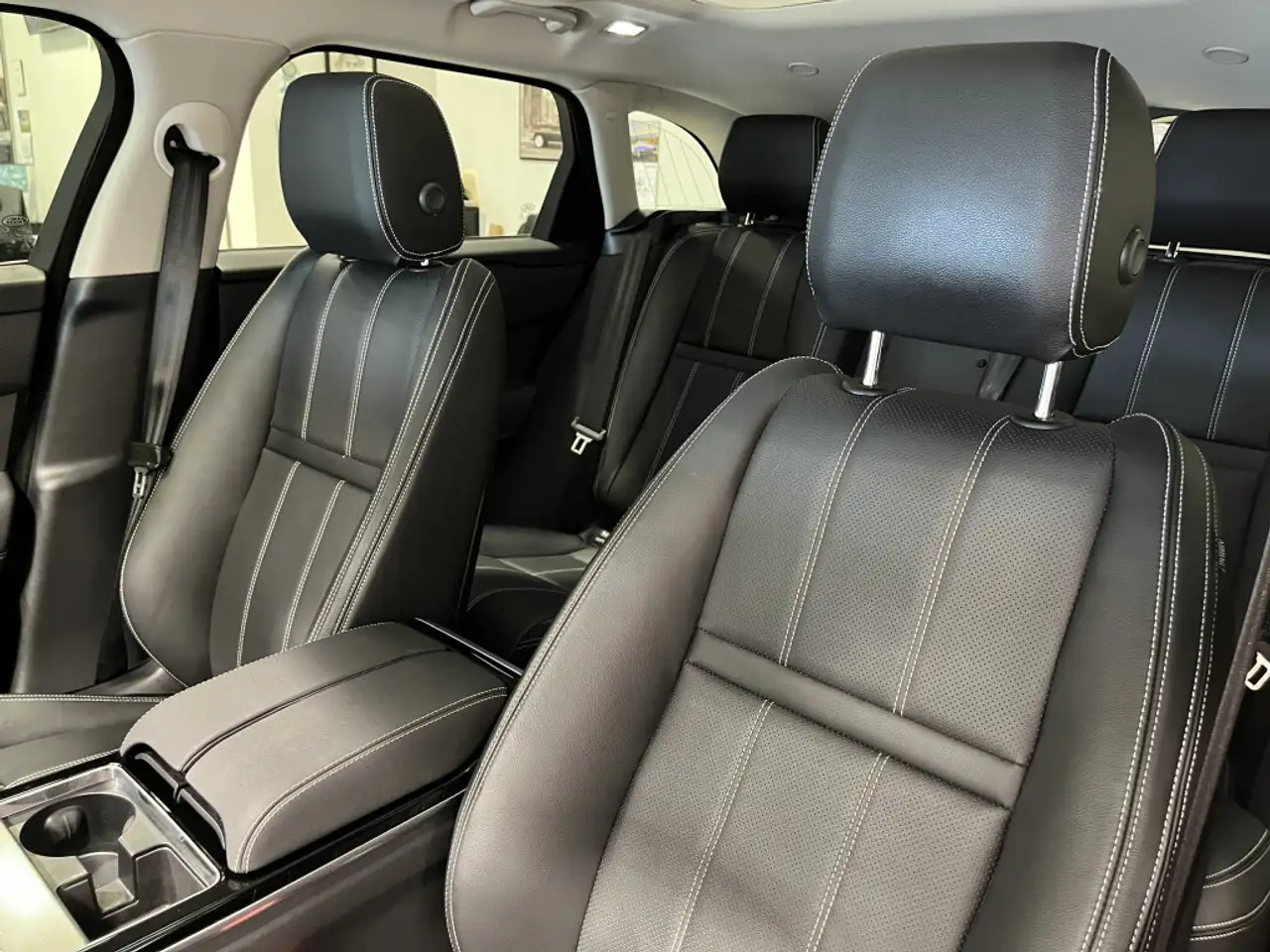 Land Rover Range Rover Velar снимка Land Rover Range Rover Velar