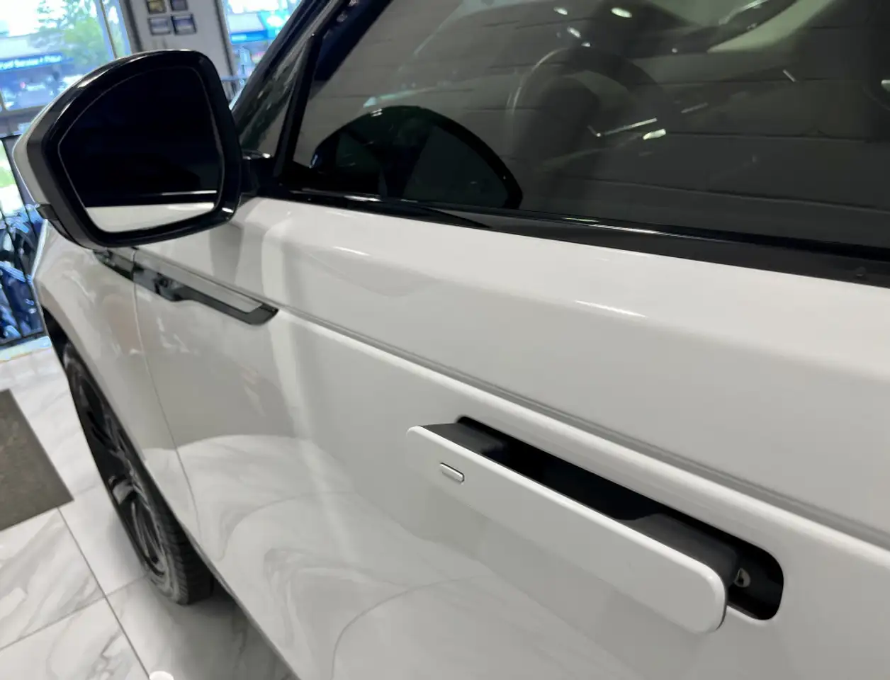 Land Rover Range Rover Velar снимка Land Rover Range Rover Velar