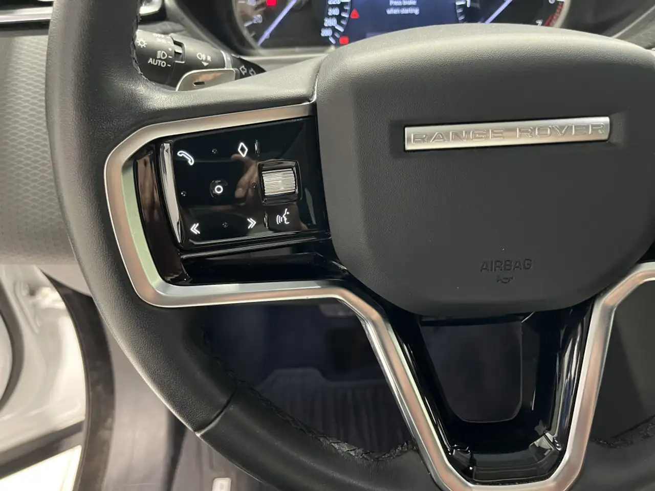 Land Rover Range Rover Velar снимка Land Rover Range Rover Velar