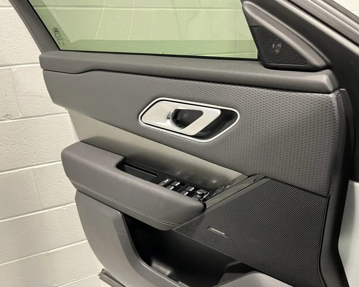 Land Rover Range Rover Velar снимка Land Rover Range Rover Velar