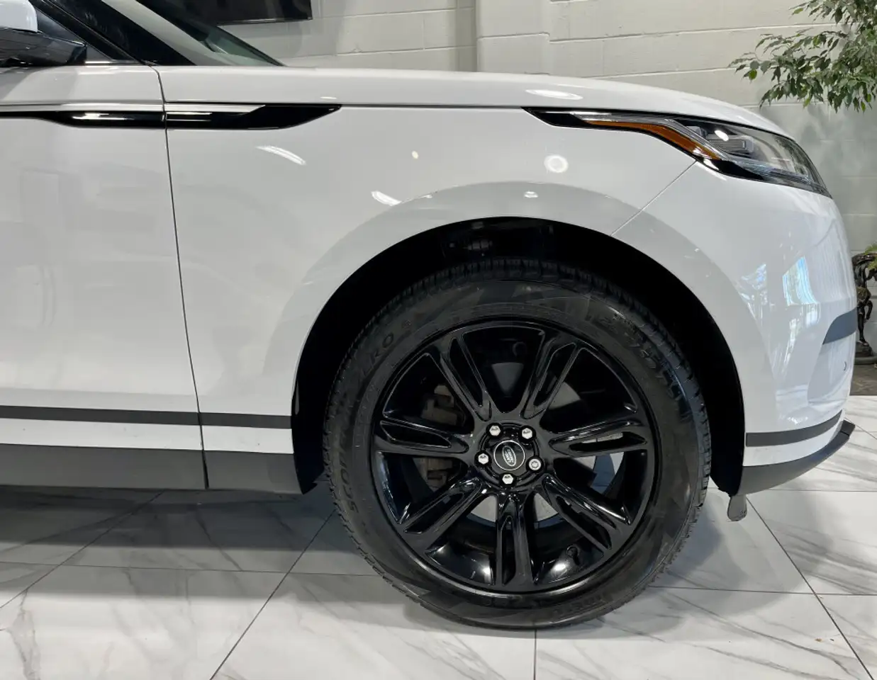 Land Rover Range Rover Velar снимка Land Rover Range Rover Velar
