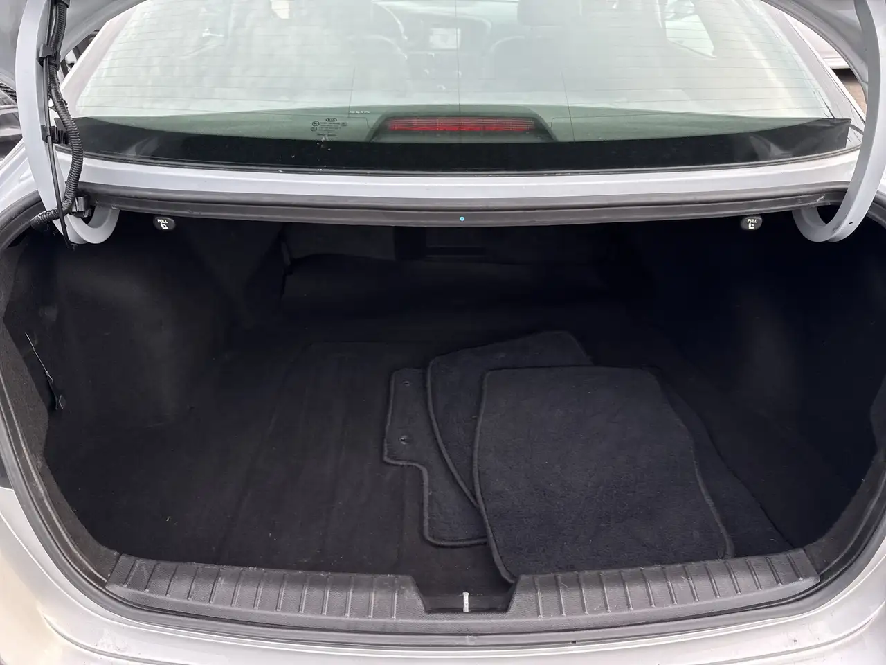 Kia Optima снимка Kia Optima