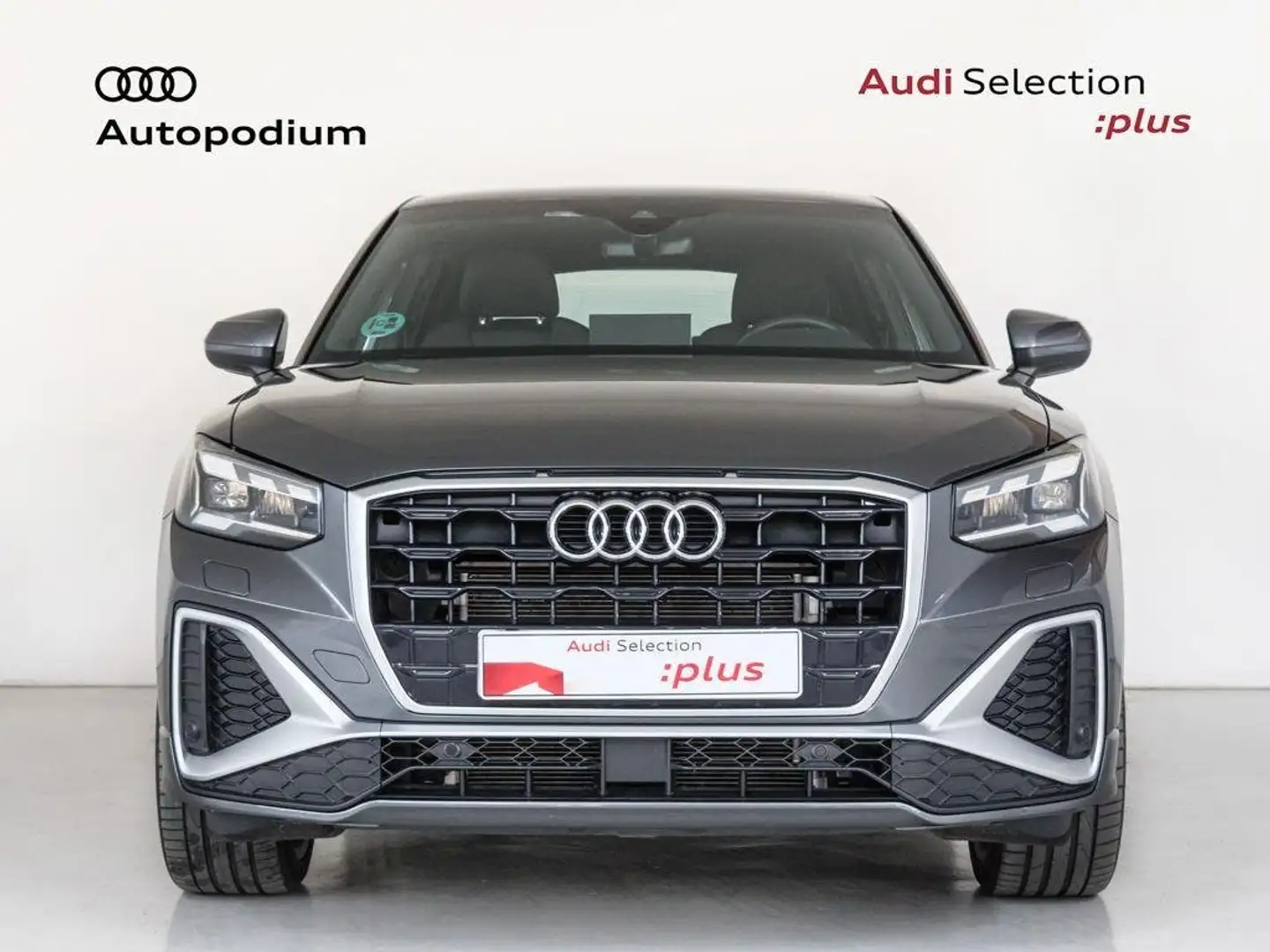 Audi Q2 35 TDI Adrenalin S tronic 110kW Gris - 2
